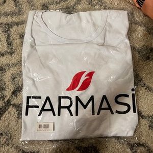 Farmasi Tee